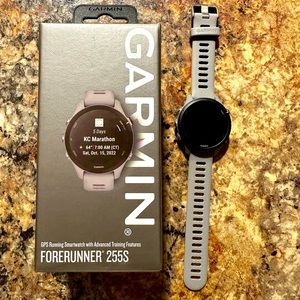 Garmin Forerunner 255S- like new.